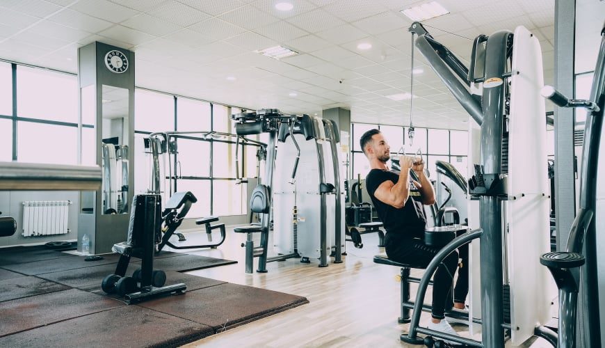 Build Muscle and Burn Fat –  Weight Training and Diet Guide